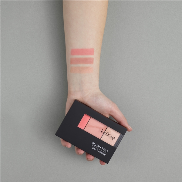 IsaDora Blush Trio 3 in 1 Palette (Bild 3 von 3)