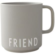 Friend / Cool Grey - Design Letters Lieblingsbecher mit Henkel