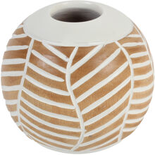 Runder Holzstapel mit Blattmuster