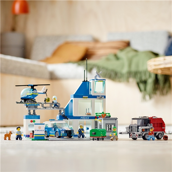 60316 LEGO City Police Polizeistation (Bild 6 von 6)