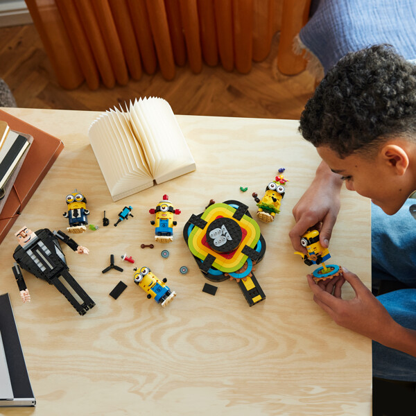 75582 LEGO Baumeister Gru mit Minions (Bild 4 von 6)