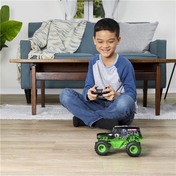 Monster Jam RC 1:24 Grave Digger (Bild 3 von 4)