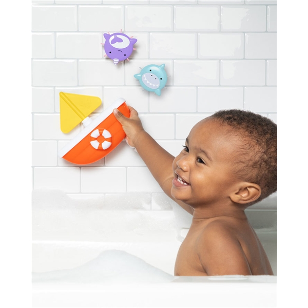 Skip Hop Zoo Badespielzeug Tip & Spin Boot (Bild 2 von 4)